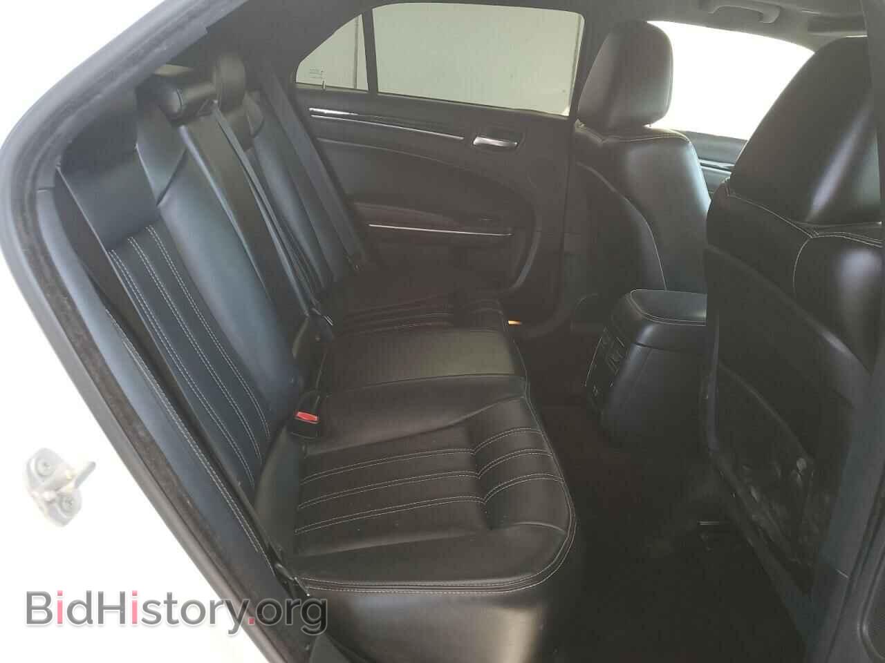 2018 CHRYSLER 300 - VIN: 2C3CCABT5JH278220 - Фото 10