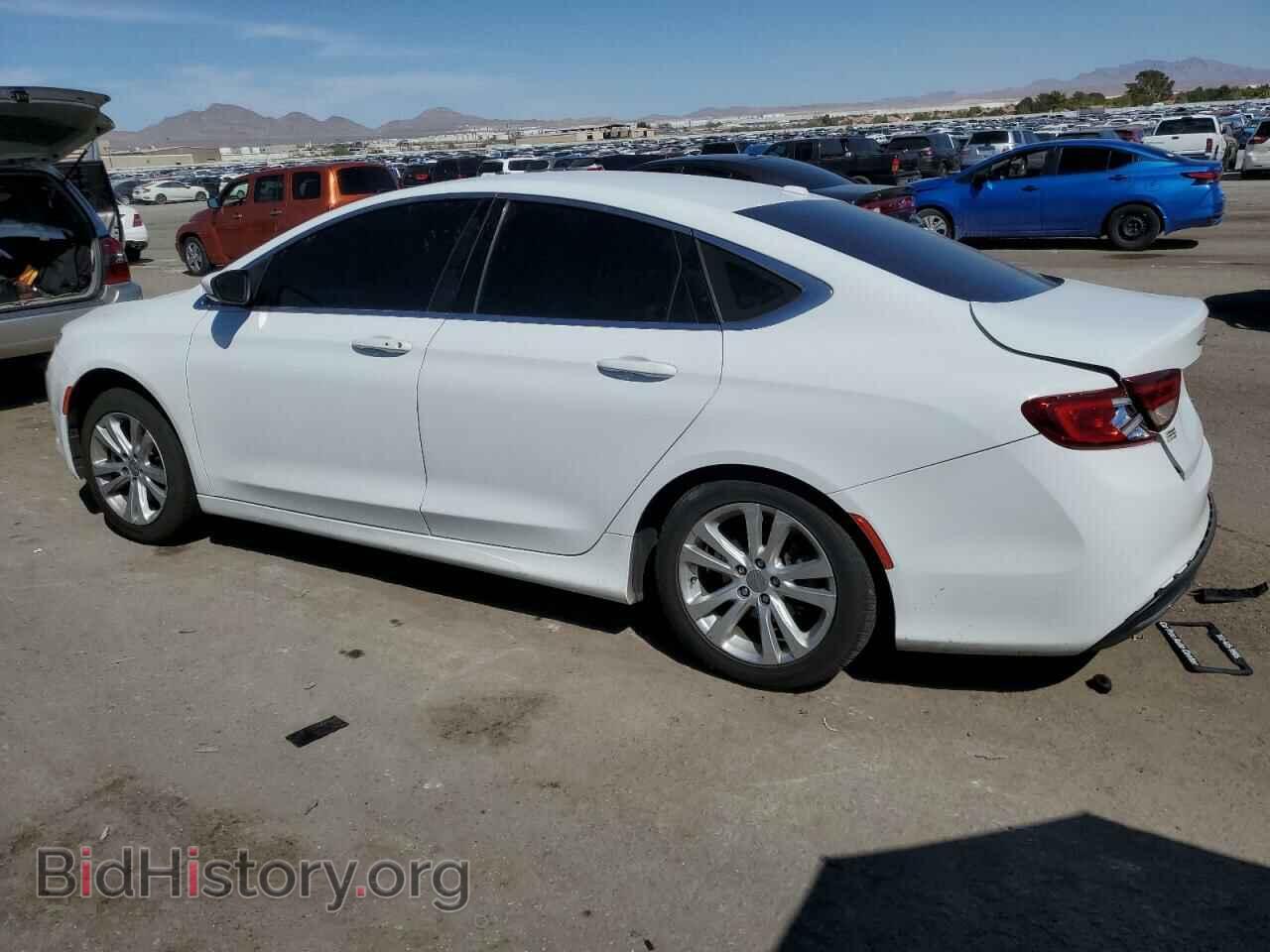2016 CHRYSLER 200 - VIN: 1C3CCCAB9GN165231 - Фото 2