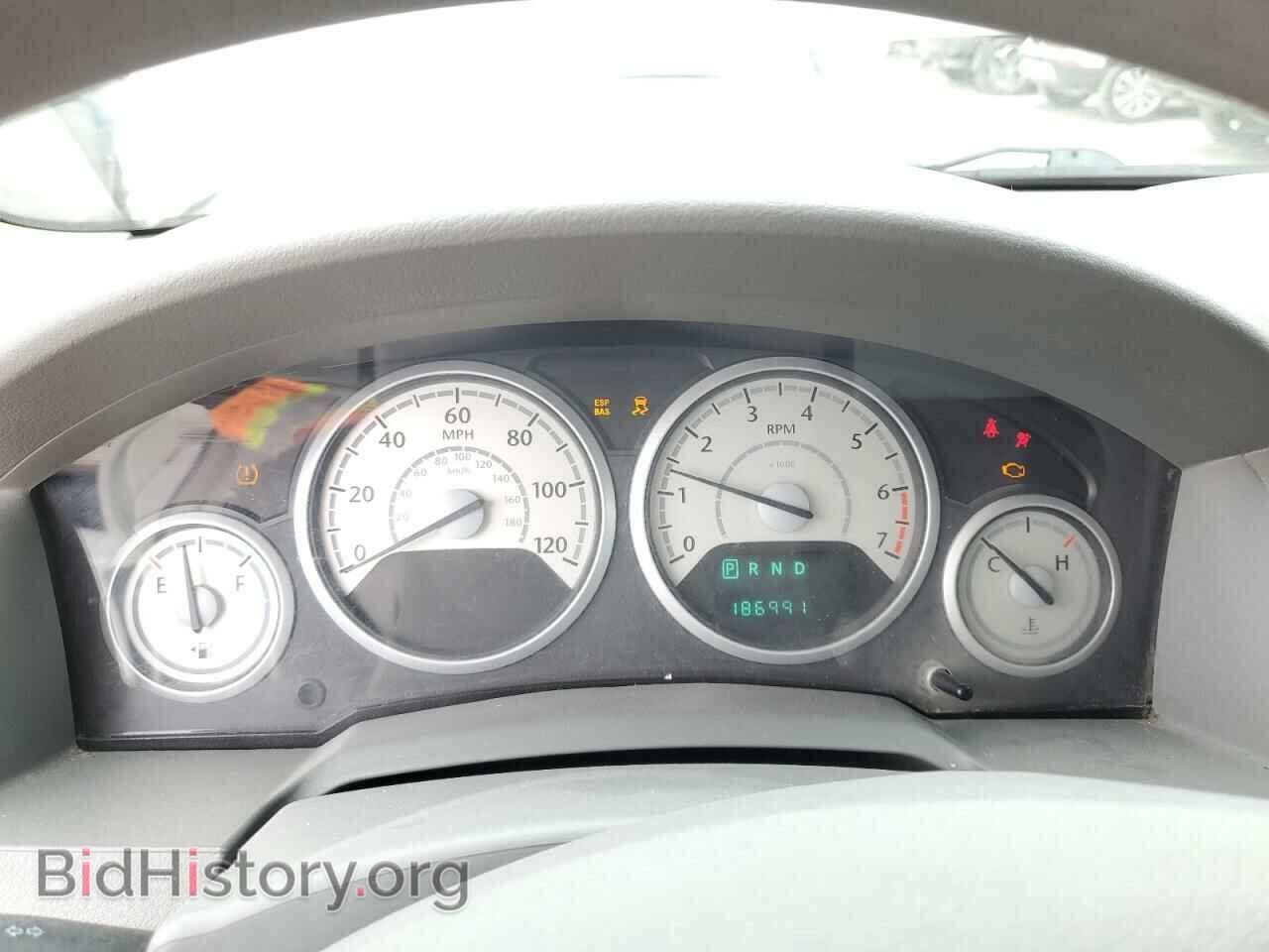2008 CHRYSLER MINIVAN - VIN: 2A8HR44H48R781924 - Фото 9
