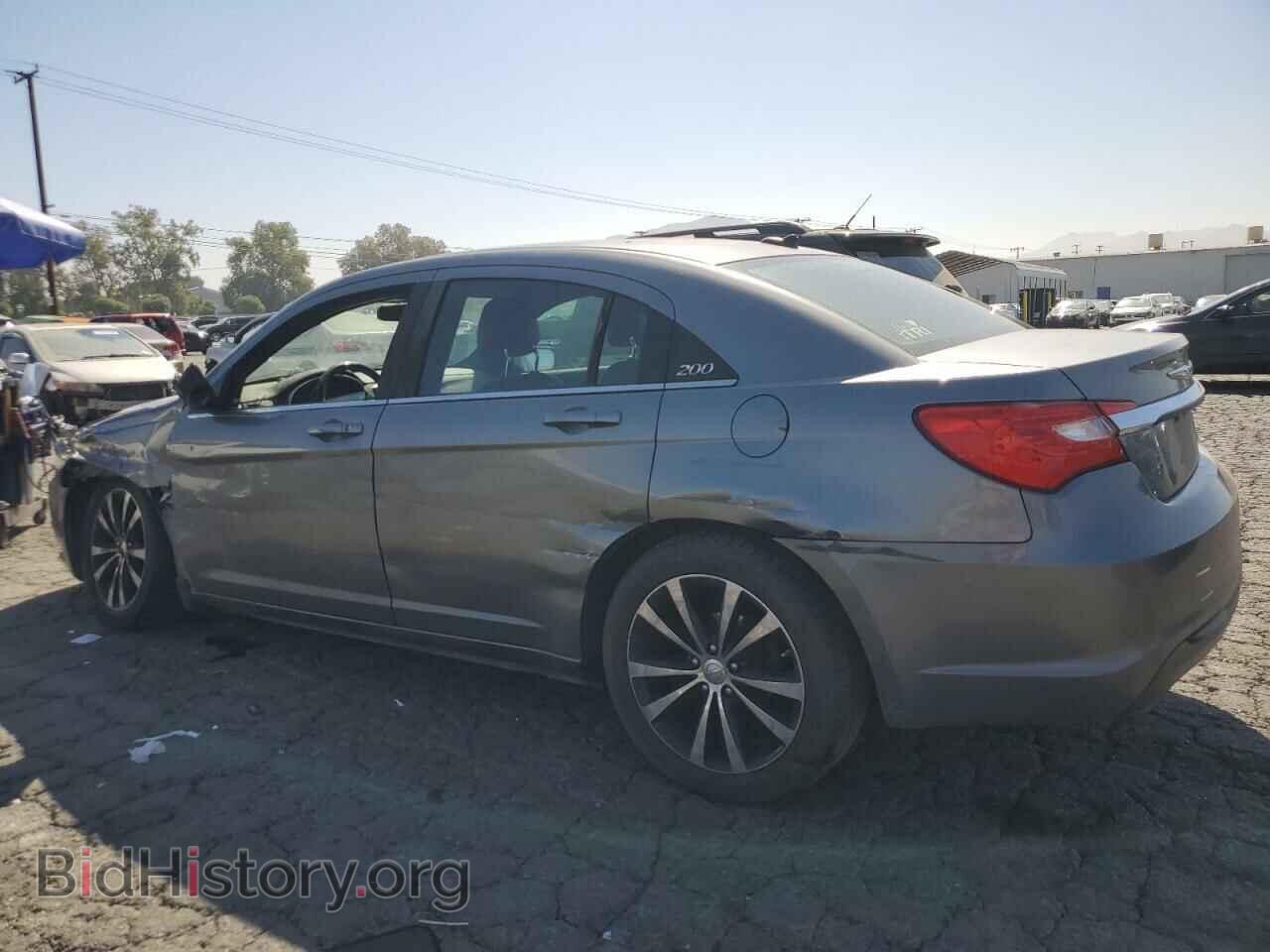 2011 CHRYSLER 200 - VIN: 1C3BC8FG9BN577736 - Фото 2