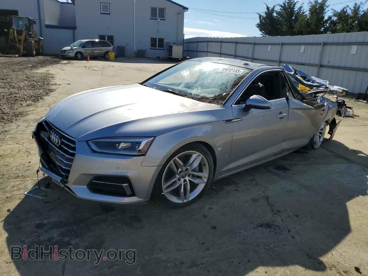 Photo WAUBNCF50KA017812 - AUDI A5 2019