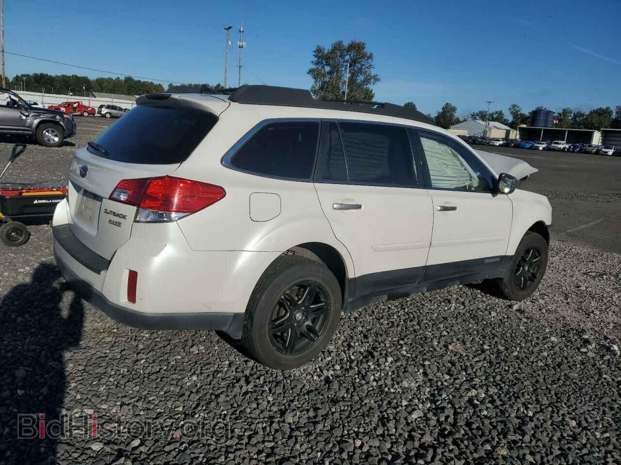 2014 SUBARU OUTBACK - VIN: 4S4BRBPC5E3205244 - Фото 3