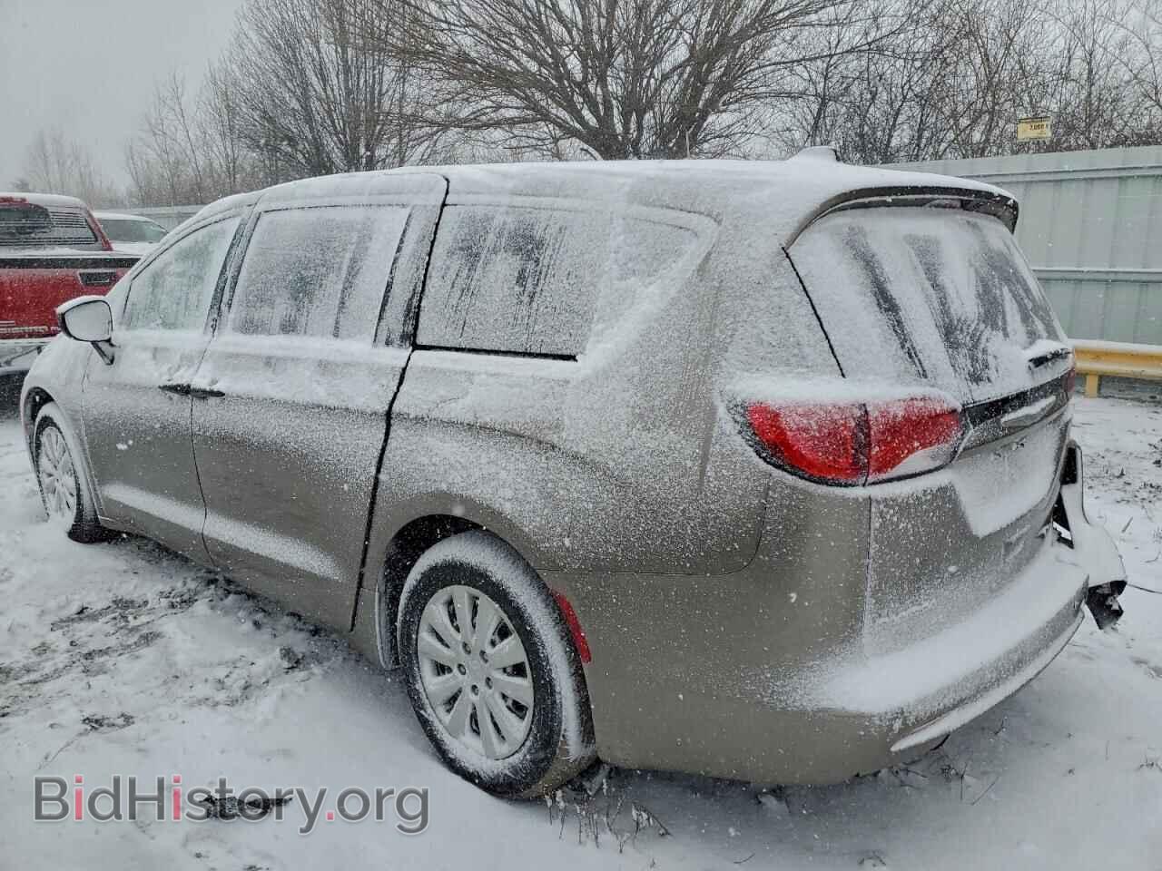 2018 CHRYSLER PACIFICA - VIN: 2C4RC1AG6JR103608 - Фото 2