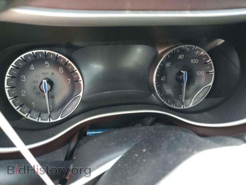 2020 Chrysler PACIFICA (VIN 2C4RC1BGXLR111275) — photo 9 of 13