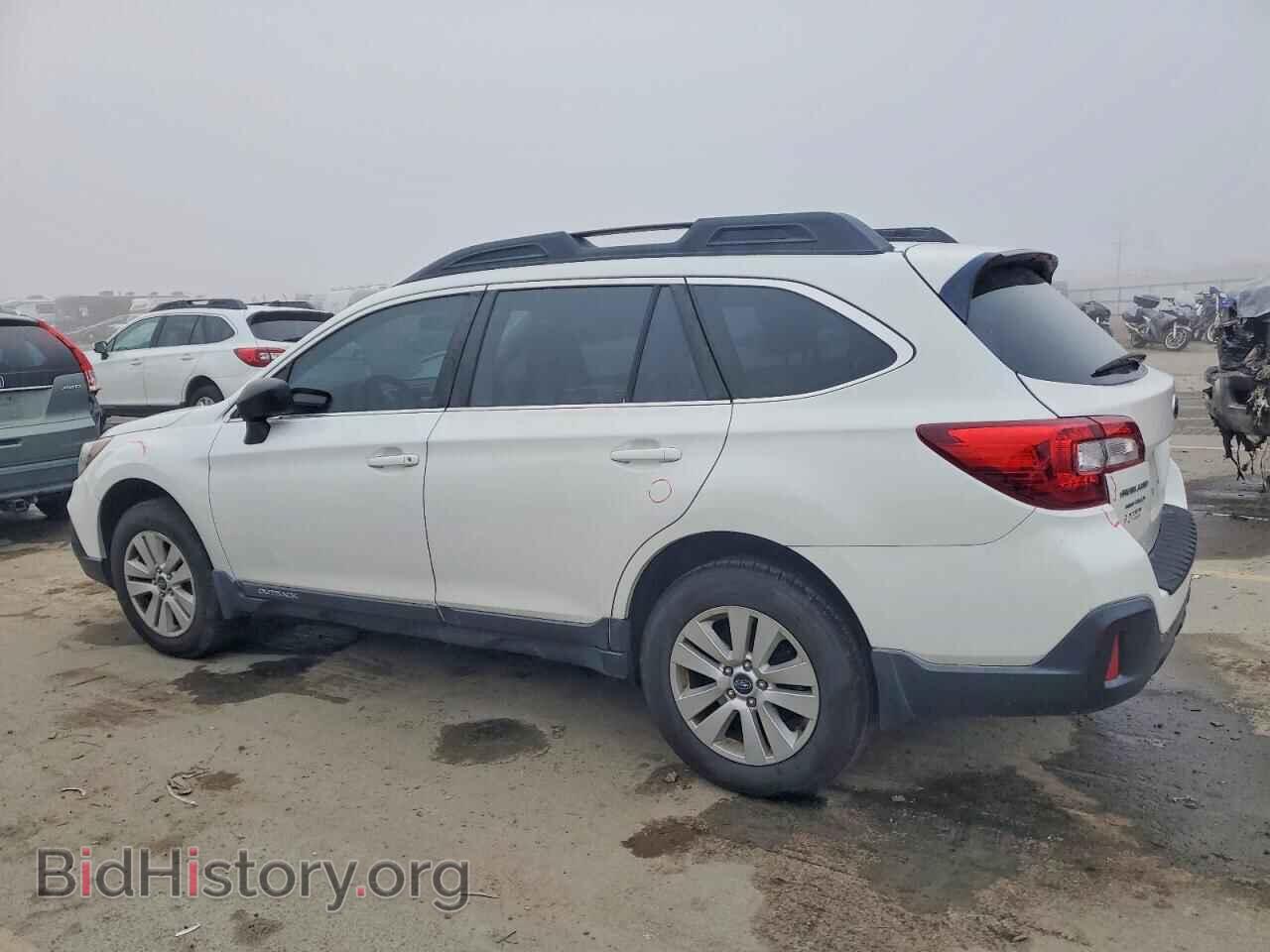 2018 SUBARU OUTBACK - VIN: 4S4BSAAC1J3203203 - Фото 2