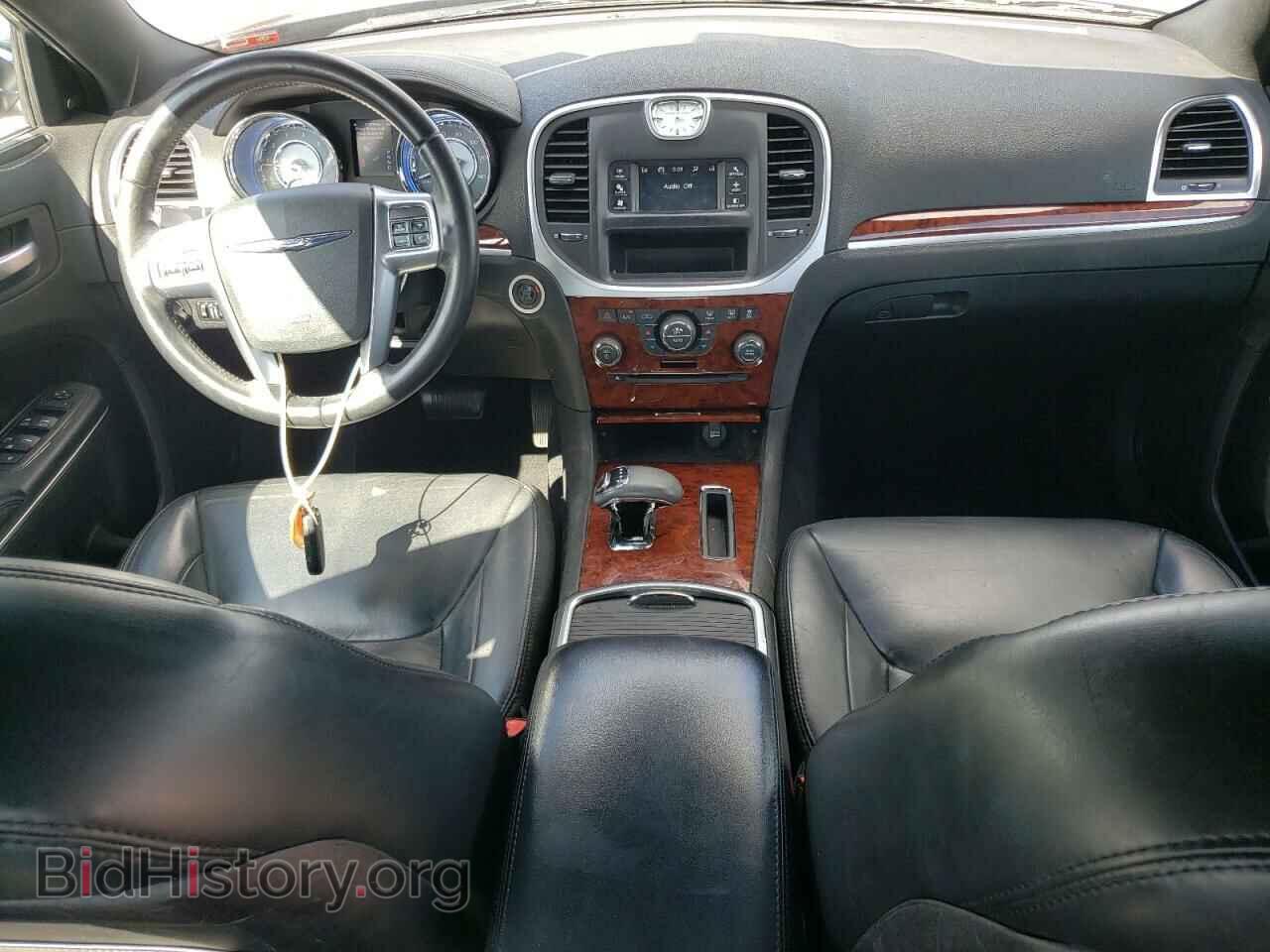 2012 CHRYSLER 300 - VIN: 2C3CCACG2CH117991 - Фото 8
