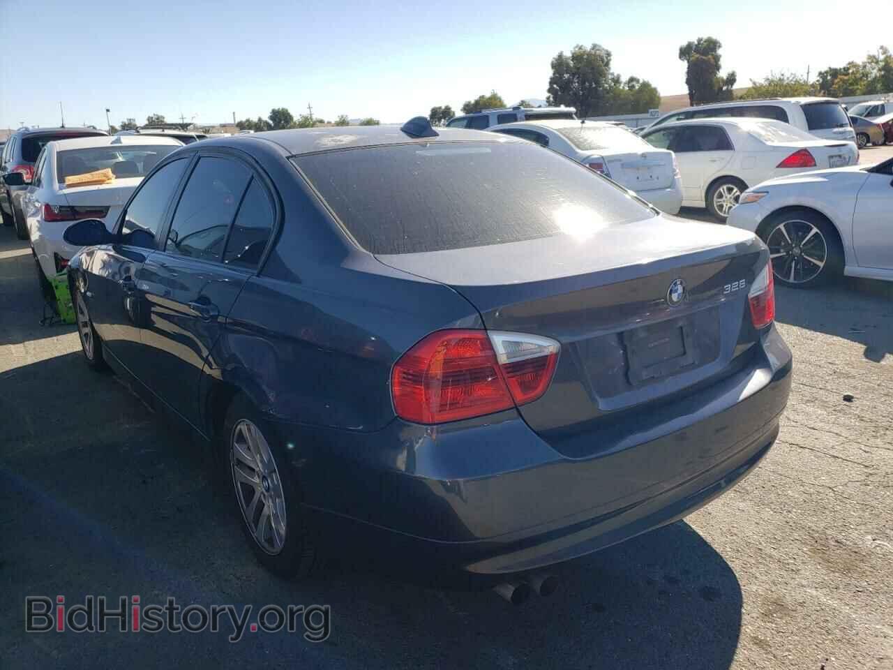 2007 BMW 3 SERIES - VIN: WBAVC53517FZ70932 - Фото 2