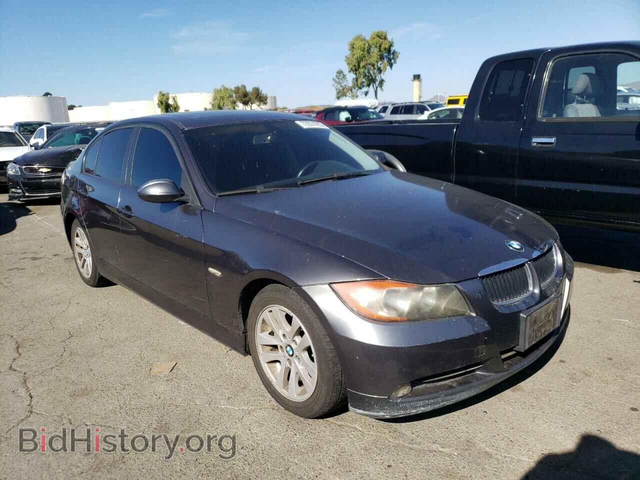 2007 BMW 3 SERIES - VIN: WBAVC53517FZ70932 - Фото 4