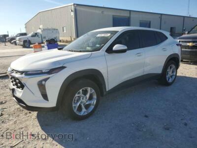 2024 Chevrolet TRAX LS, белый — VIN KL77LFE28RC217968, Copart