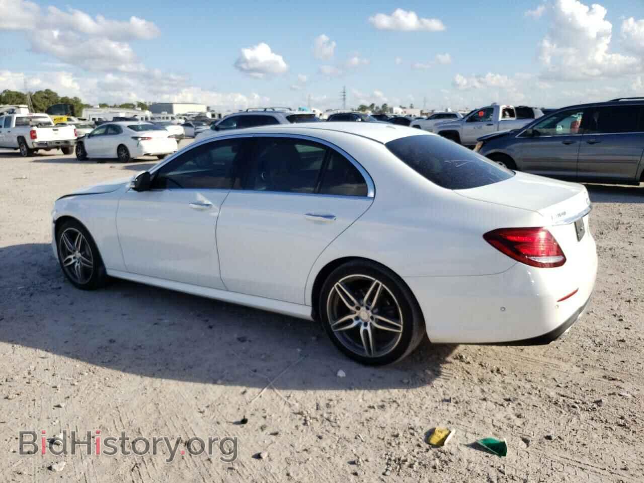 2017 MERCEDES-BENZ E-CLASS - VIN: WDDZF4KB9HA177864 - Фото 2