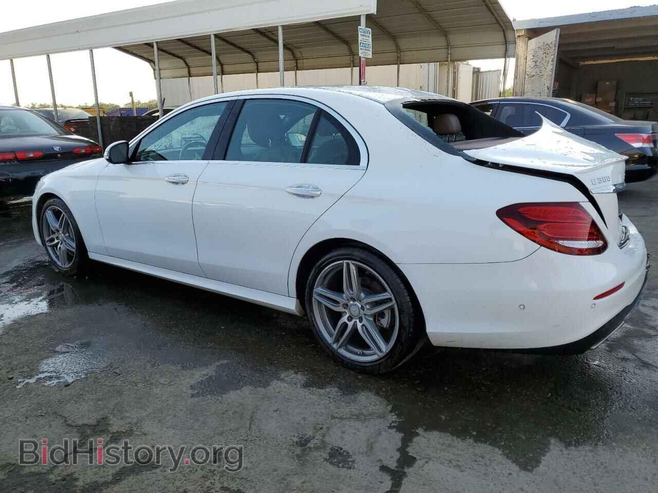 2017 MERCEDES-BENZ E-CLASS - VIN: WDDZF4JB4HA094814 - Фото 2