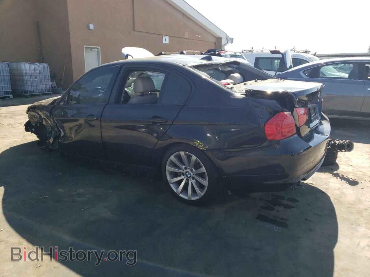 2011 BMW 3 SERIES - VIN: WBAPH5C54BA445055 - Фото 2
