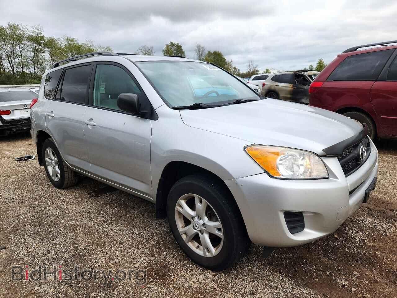 2011 Toyota RAV4 (VIN 2T3BF4DV2BW137816) — фото 4 из 12