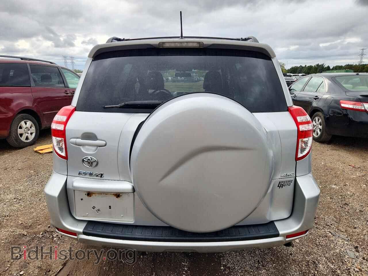 2011 Toyota RAV4 (VIN 2T3BF4DV2BW137816) — фото 6 из 12