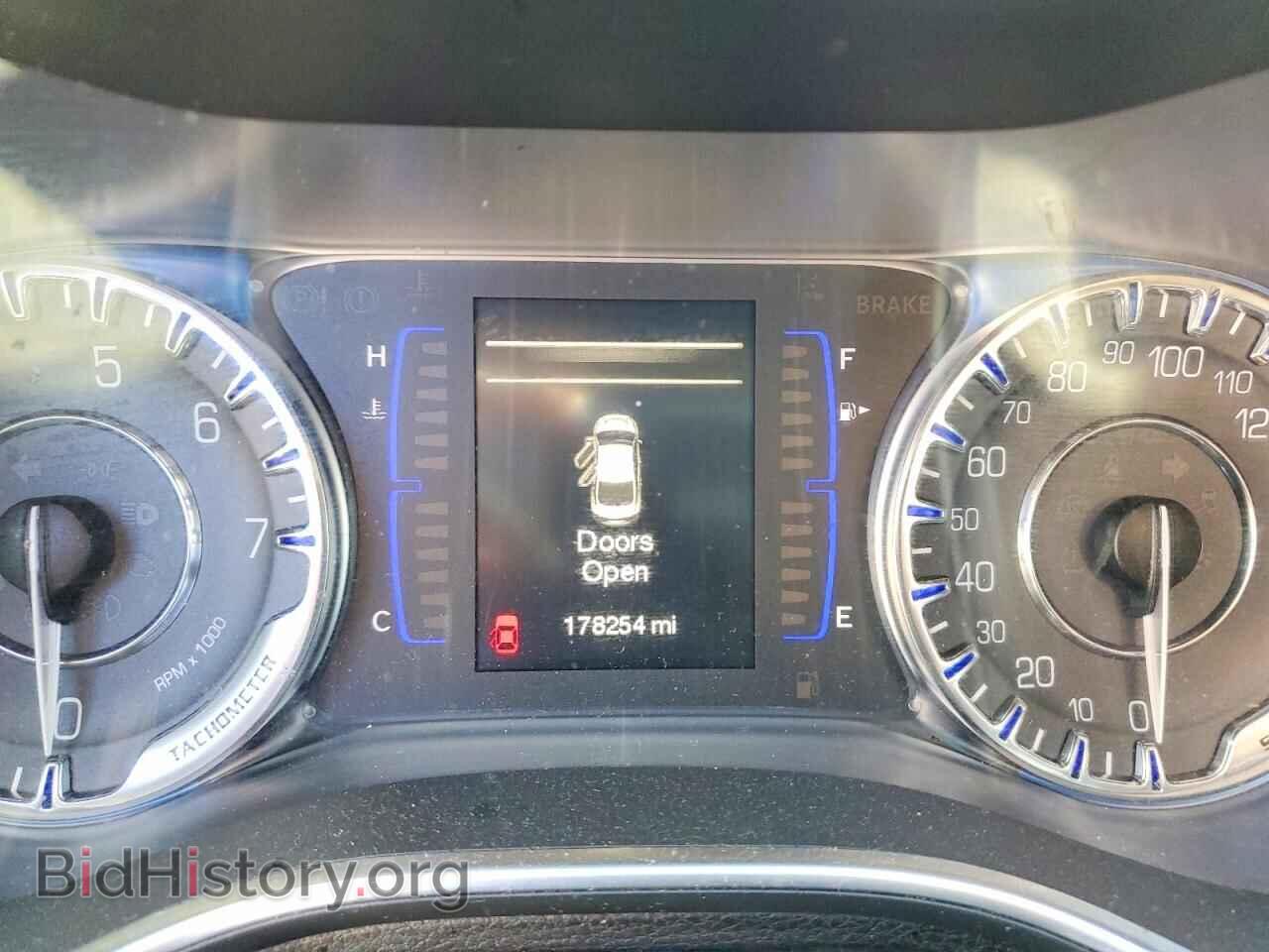 2015 CHRYSLER 200 - VIN: 1C3CCCAB5FN622356 - Фото 9