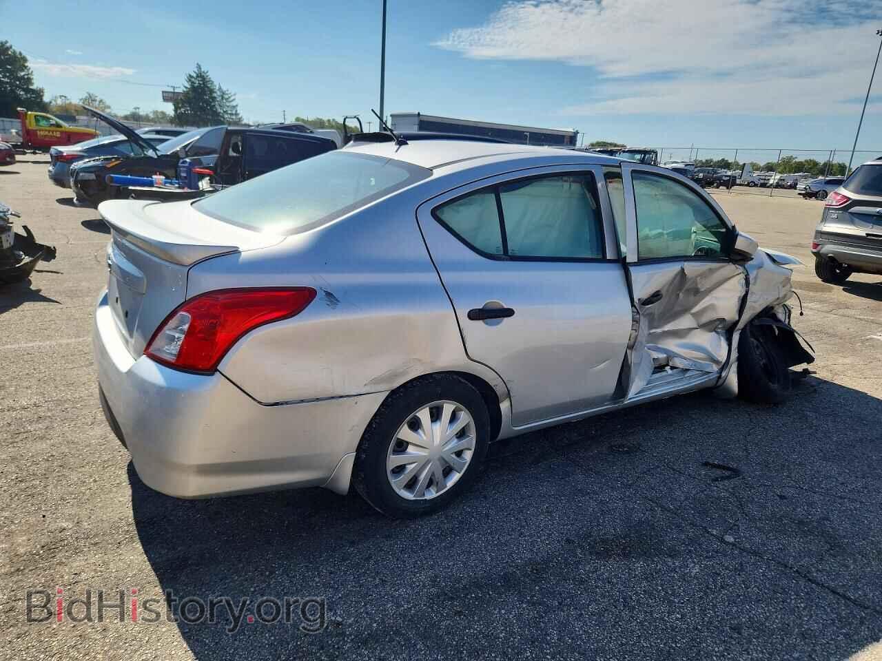 2019 NISSAN VERSA - VIN: 3N1CN7AP8KL808107 - Фото 3