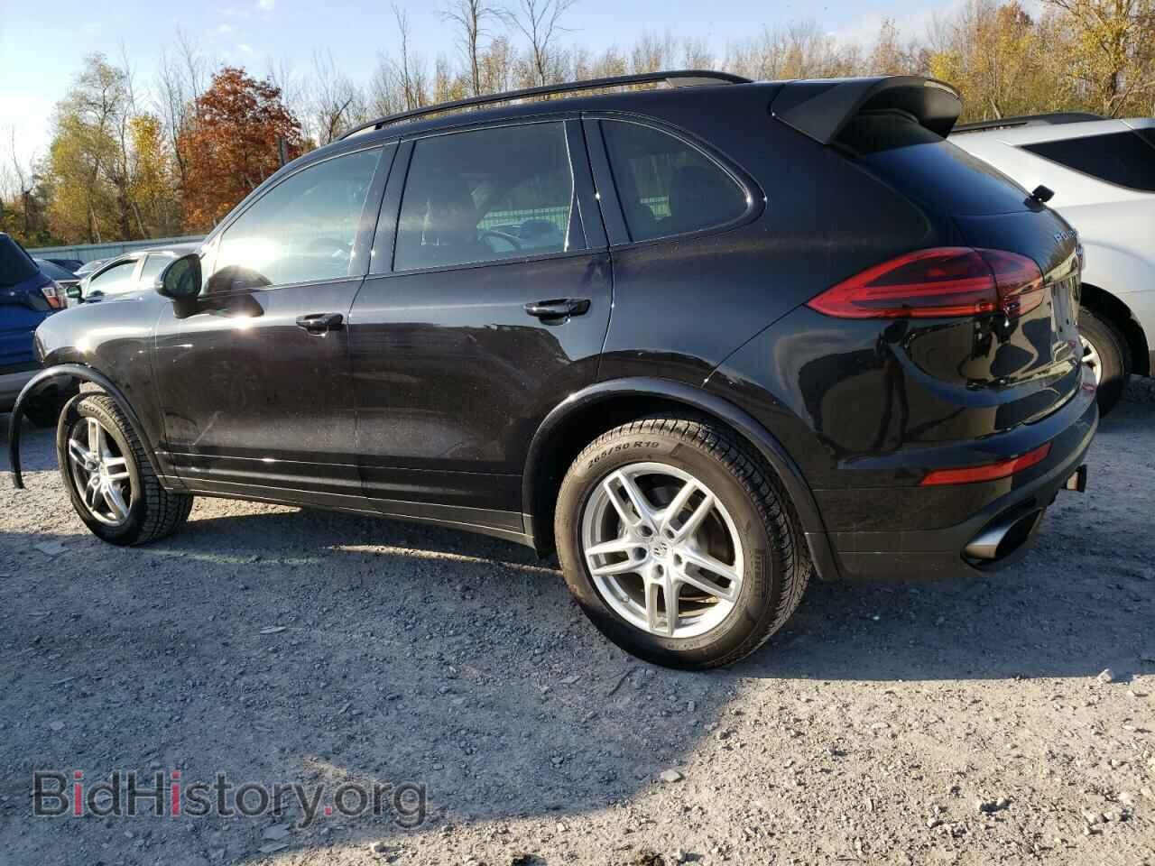 2017 PORSCHE CAYENNE - VIN: WP1AA2A22HKA88352 - Фото 2