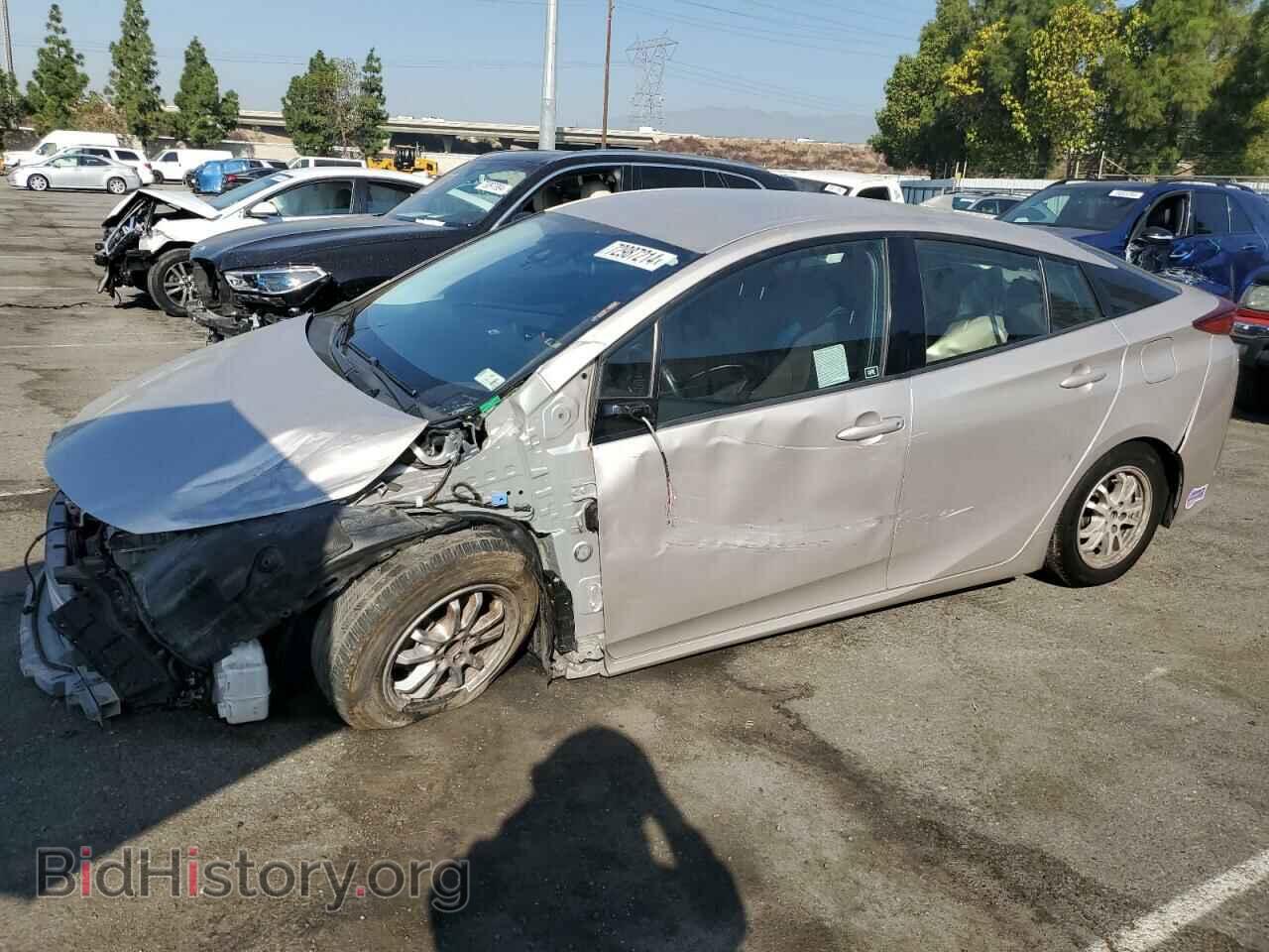 Фотография JTDKARFP9K3119701 - TOYOTA PRIUS 2019