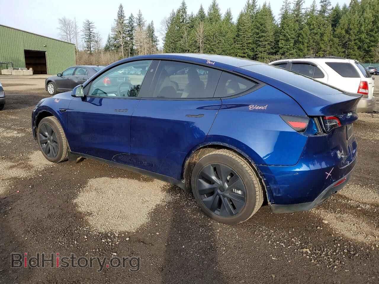 2025 TESLA MODEL Y - VIN: 7SAYGDED0SA374422 - Photo 2