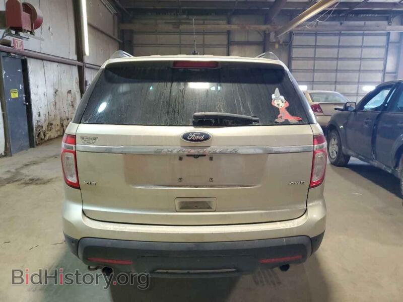 2011 Ford EXPLORER (VIN 1FMHK8D83BGA66284) — фото 6 из 13
