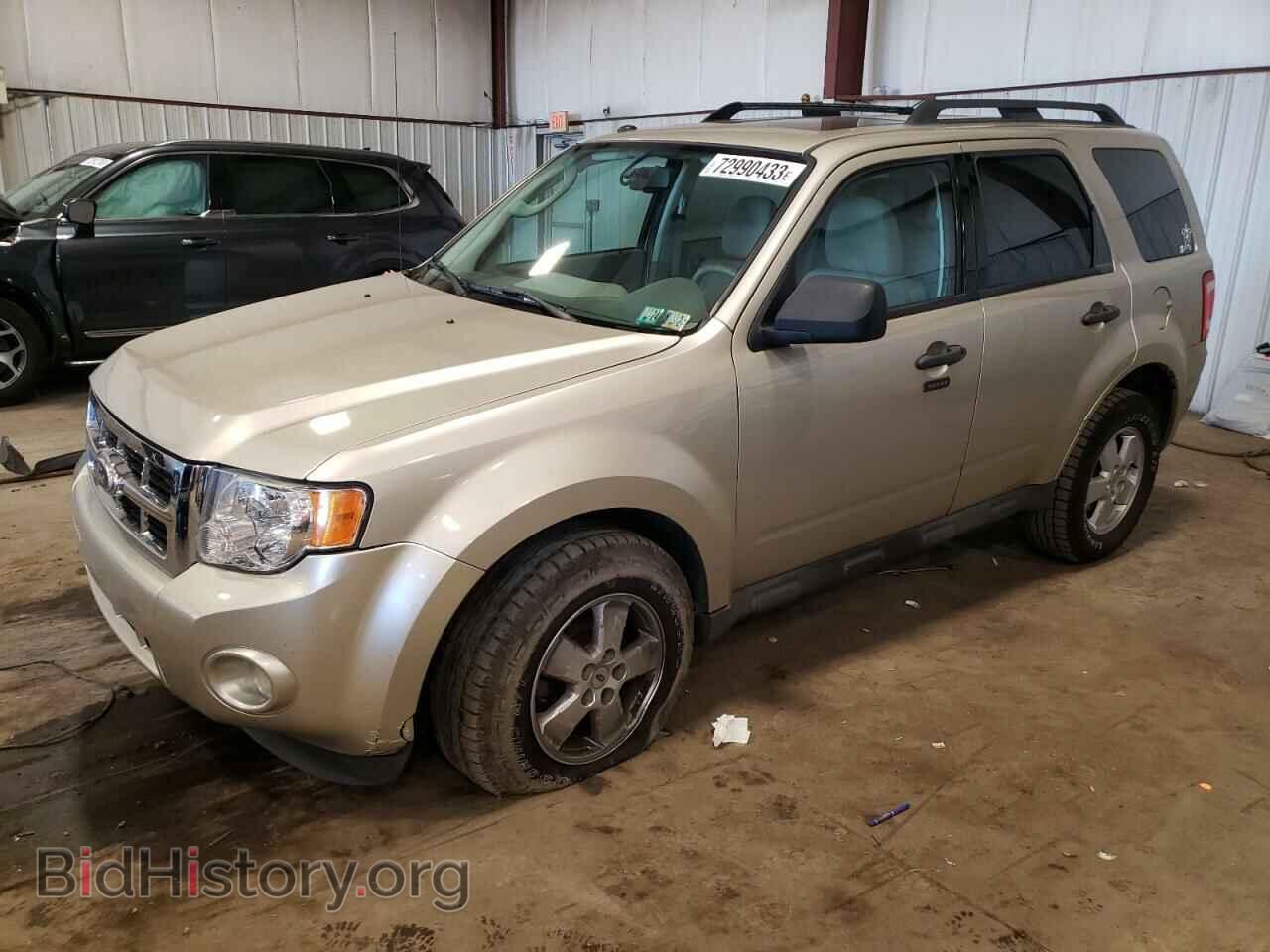 Фотография 1FMCU0DG2AKD15764 - FORD ESCAPE 2010