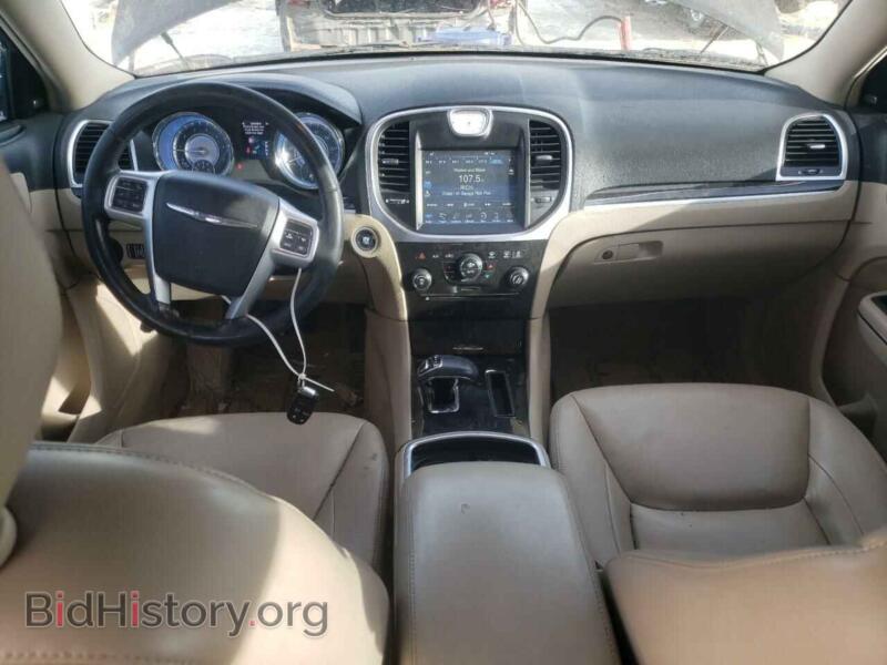 2012 Chrysler 300 (VIN 2C3CCACG8CH252800) — photo 8 of 12