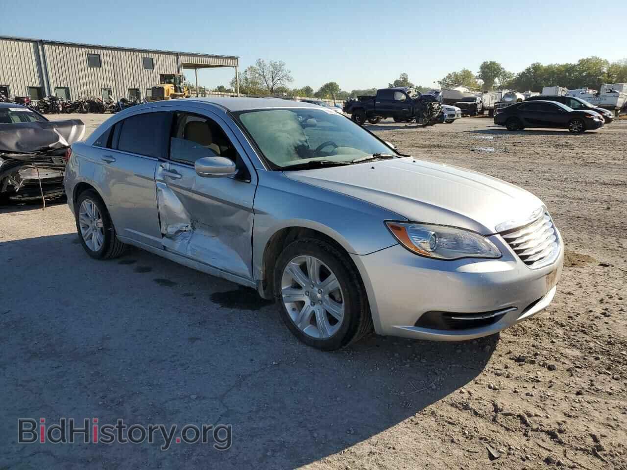 2011 CHRYSLER 200 - VIN: 1C3BC1FG5BN614675 - Фото 4