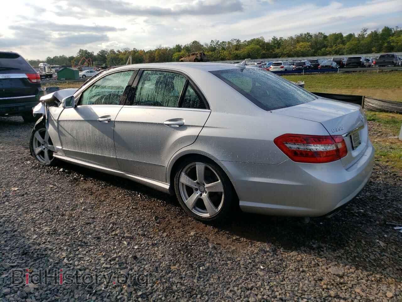 2011 MERCEDES-BENZ E-CLASS - VIN: WDDHF8HB1BA495642 - Фото 2