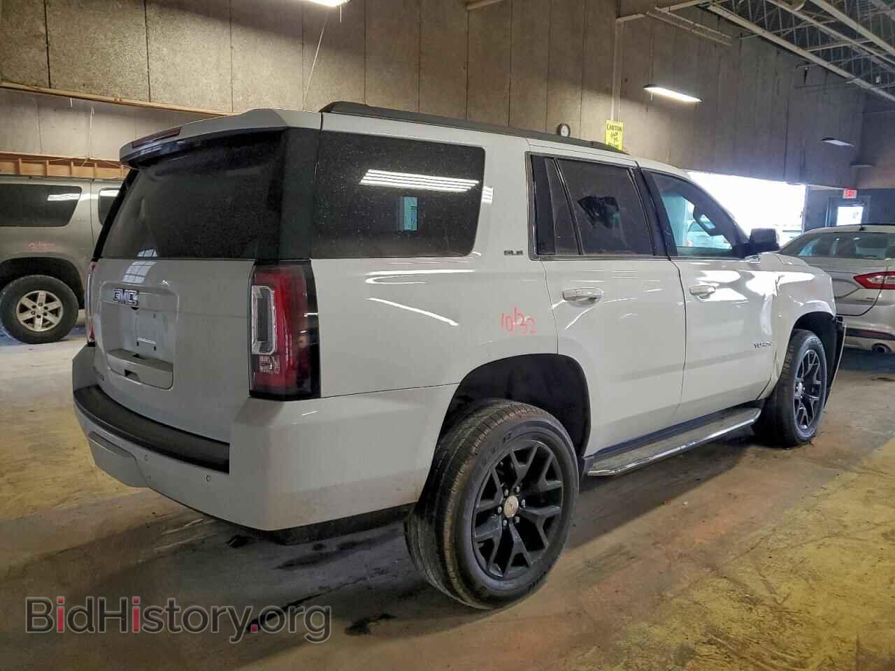 2018 GMC YUKON - VIN: 1GKS2AKC2JR116236 - Фото 3