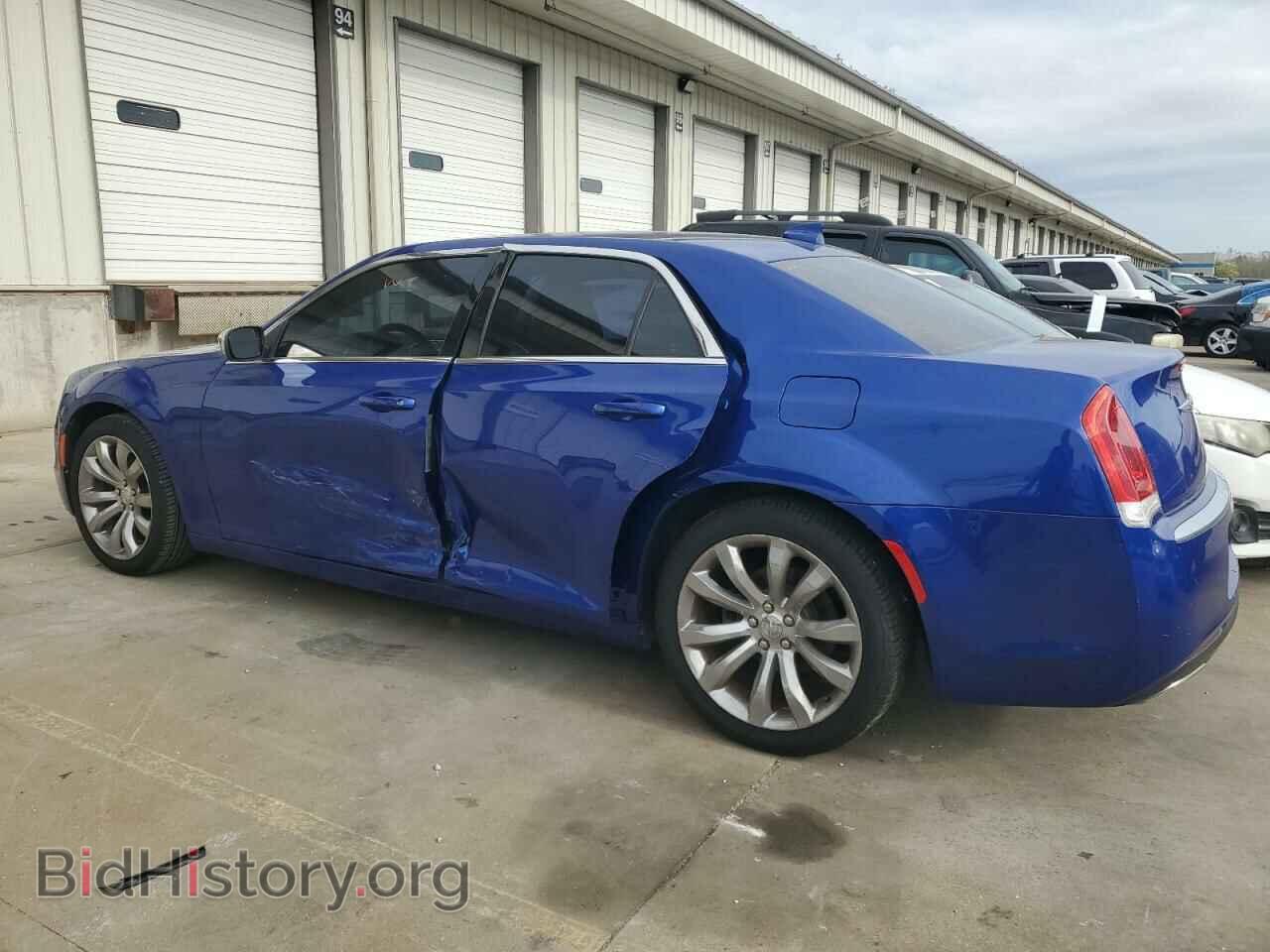 2018 CHRYSLER 300 - VIN: 2C3CCAAG9JH285790 - Фото 2