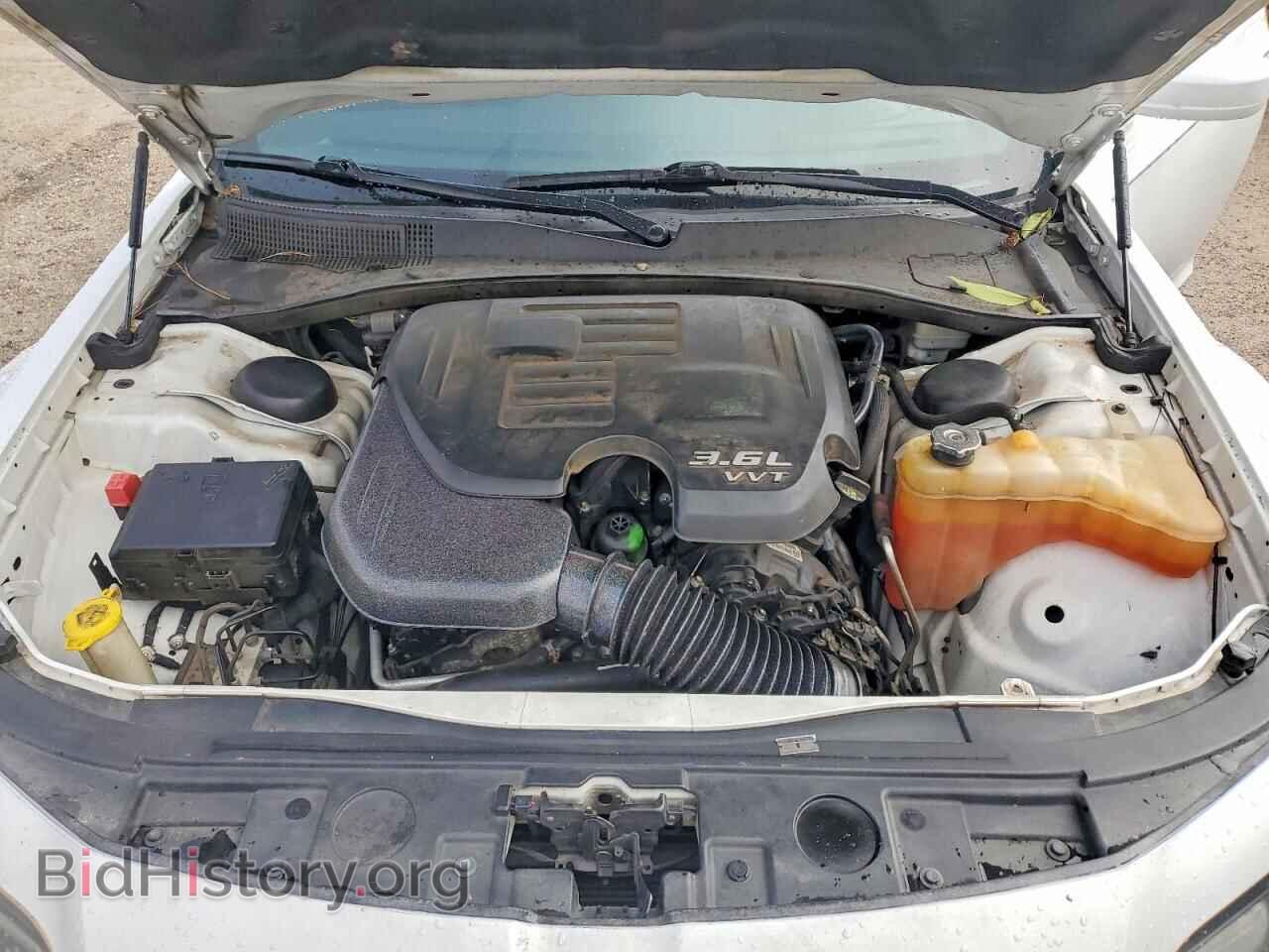 2014 CHRYSLER 300 - VIN: 2C3CCAGG8EH374358 - Фото 11