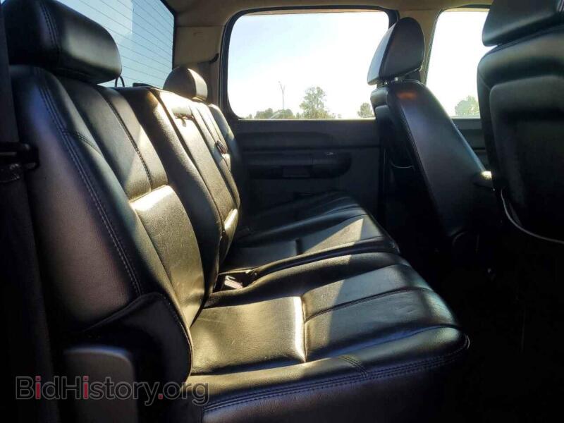 2007 GMC SIERRA (VIN 3GTEC13027G516008) — photo 10 of 14