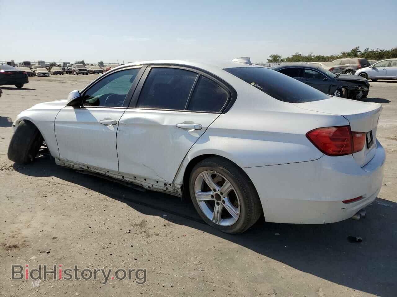 2013 BMW 3 SERIES - VIN: WBA3A5C53DF603104 - Фото 2