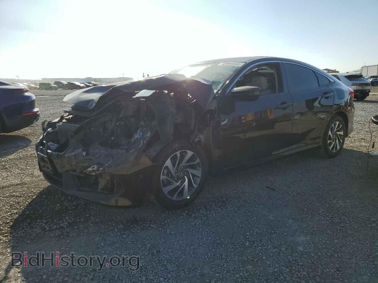 Photo 2HGFC2F76JH526827 - HONDA CIVIC 2018