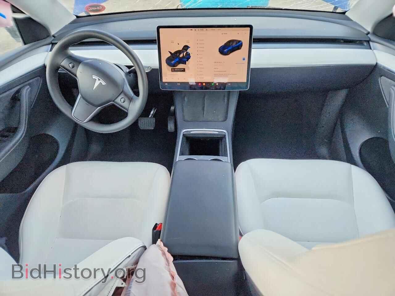 2025 TESLA MODEL Y - VIN: 7SAYGDEE2SF215493 - Фото 8