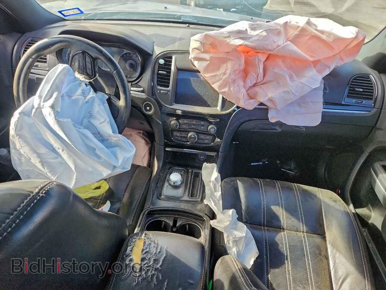 2018 CHRYSLER 300 - VIN: 2C3CCABG8JH245067 - Фото 8
