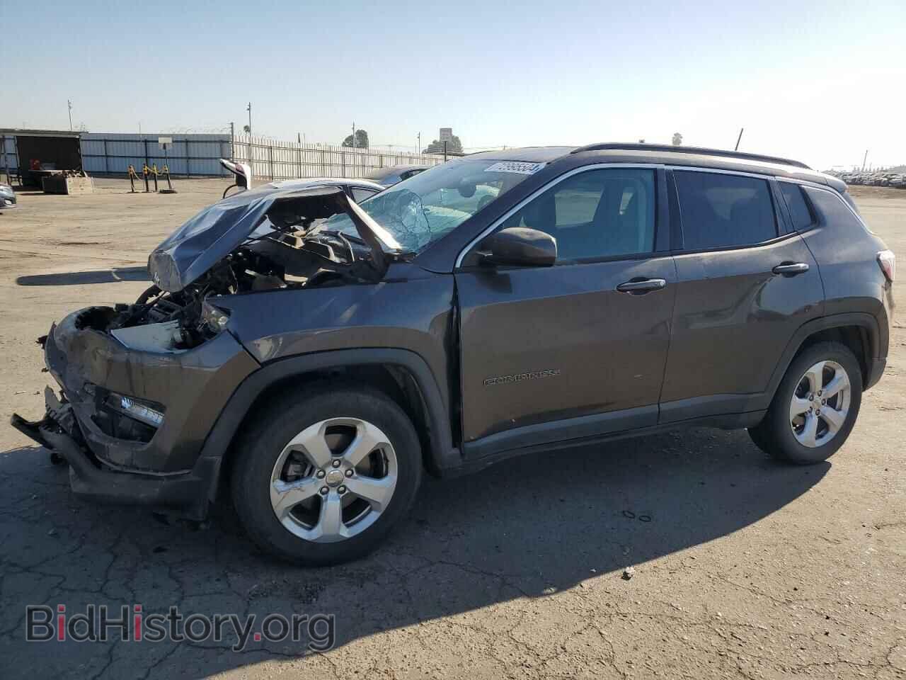 Photo 3C4NJCBB6JT124815 - JEEP COMPASS 2018