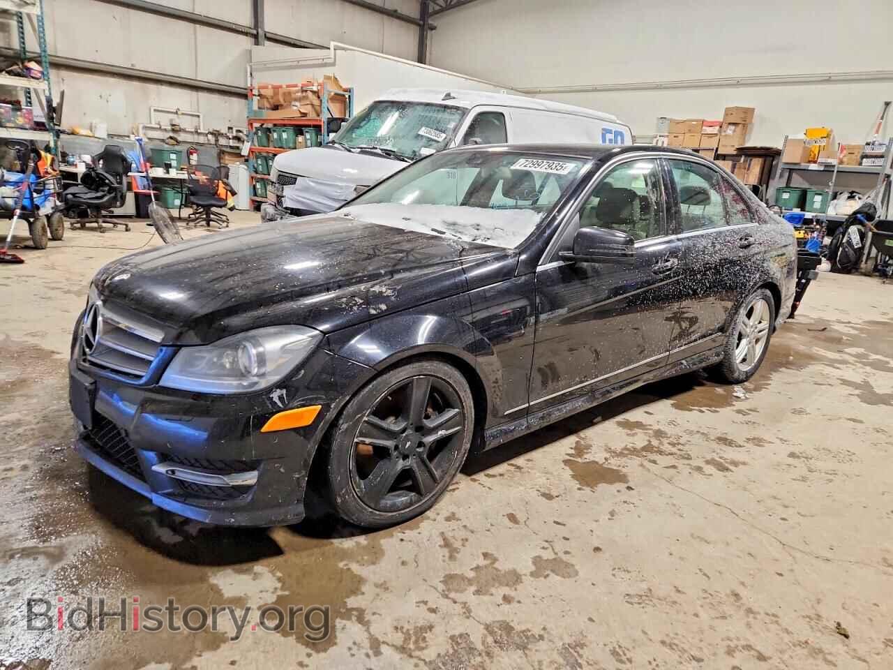 Photo WDDGF8AB9DA825374 - MERCEDES-BENZ C-CLASS 2013