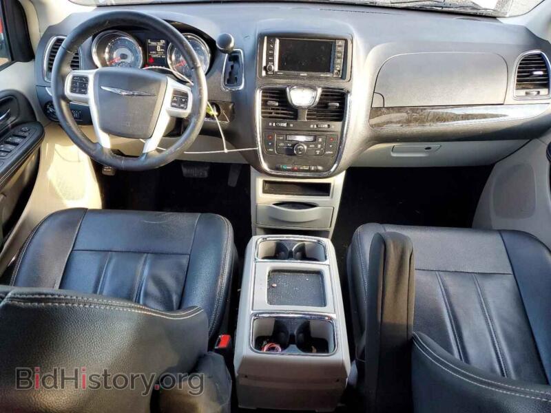 2016 Chrysler MINIVAN (VIN 2C4RC1BG3GR292208) — photo 8 of 15