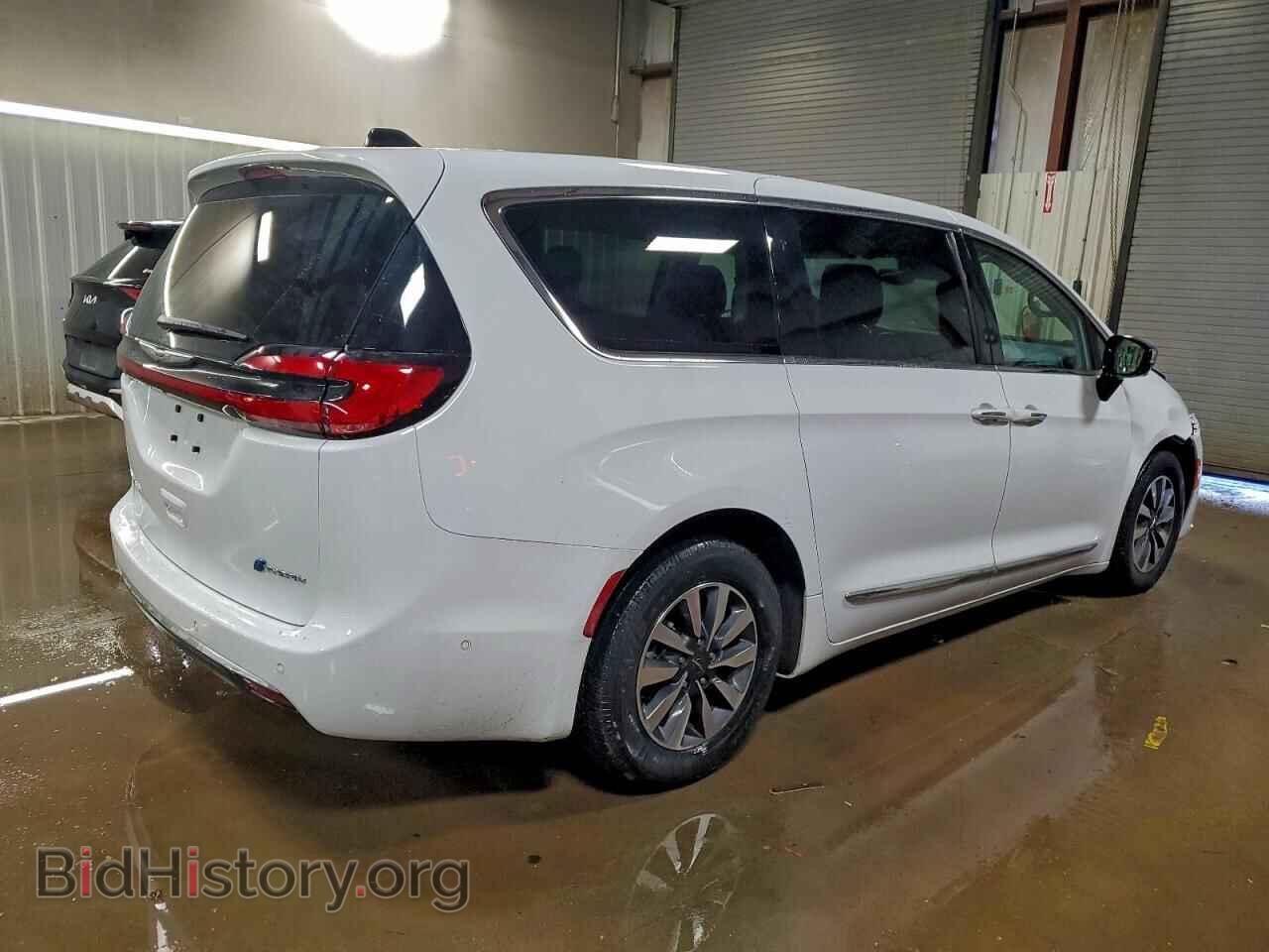2023 CHRYSLER PACIFICA - VIN: 2C4RC1S78PR509865 - Фото 3