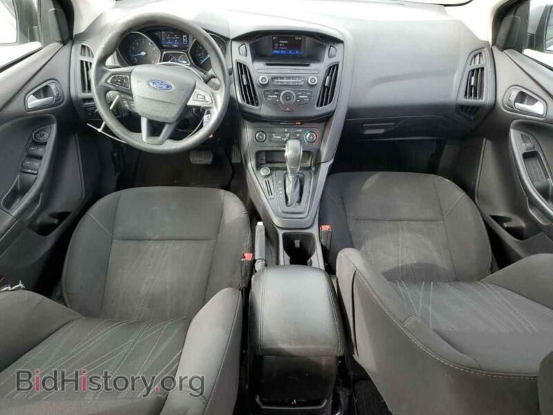 2017 Ford FOCUS (VIN 1FADP3F26HL265447) — photo 8 of 12