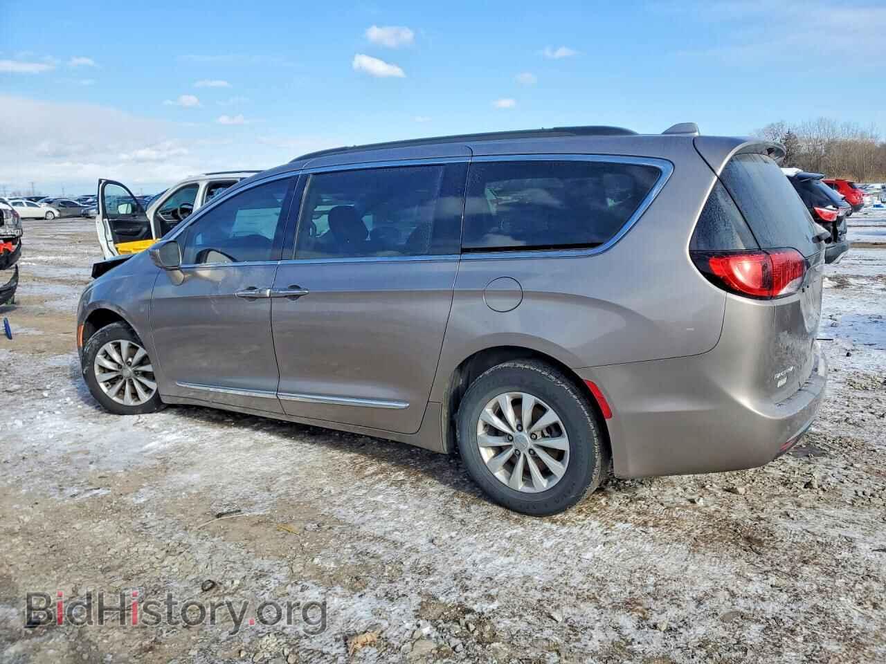 2017 CHRYSLER PACIFICA - VIN: 2C4RC1BG8HR535514 - Фото 2