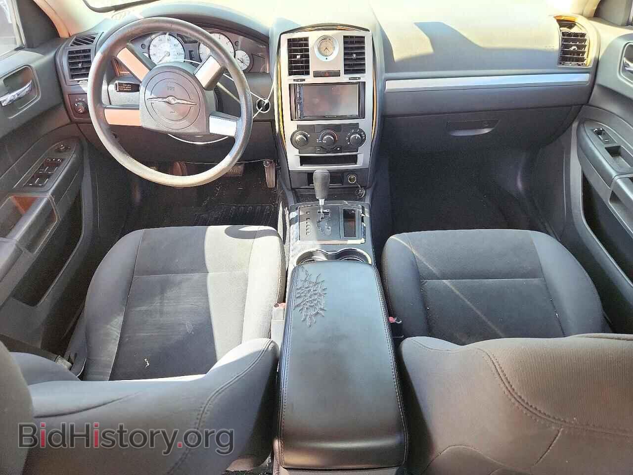 2010 CHRYSLER 300 - VIN: 2C3CA4CD6AH211298 - Photo 8