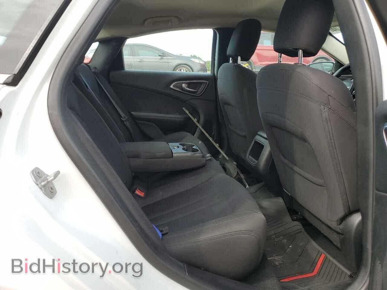 2015 CHRYSLER 200 - VIN: 1C3CCCAB5FN577628 - Фото 10