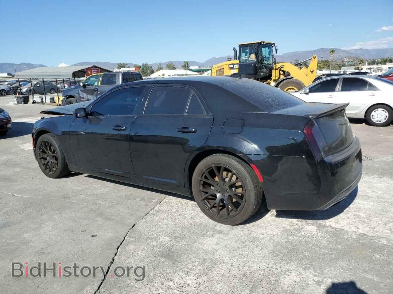 2018 CHRYSLER 300 - VIN: 2C3CCAAG3JH308934 - Фото 2