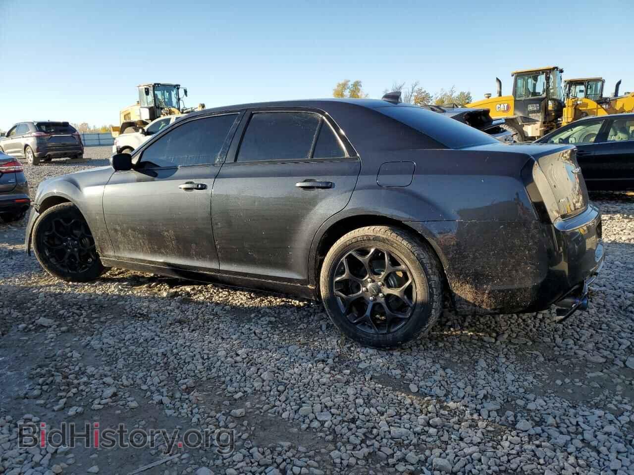 2019 CHRYSLER 300 - VIN: 2C3CCAGG5KH560399 - Фото 2