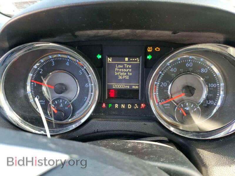 2016 Chrysler MINIVAN (VIN 2C4RC1BG3GR260617) — photo 9 of 13