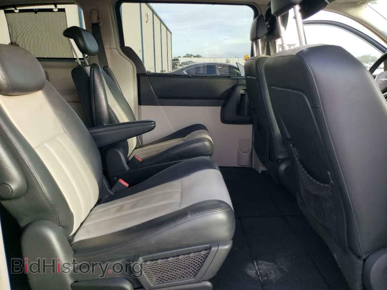 2010 CHRYSLER MINIVAN - VIN: 2A4RR8DX5AR339096 - Фото 11