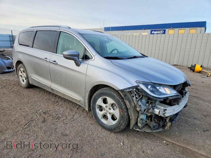 2017 Chrysler PACIFICA (VIN 2C4RC1EG8HR542197) — photo 4 of 15