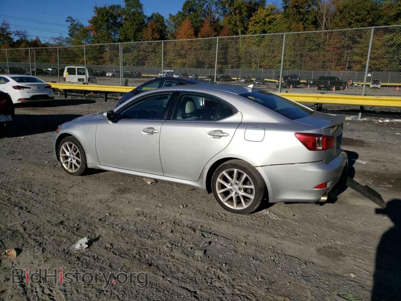 2011 LEXUS IS - VIN: JTHCF5C22B5048836 - Photo 2